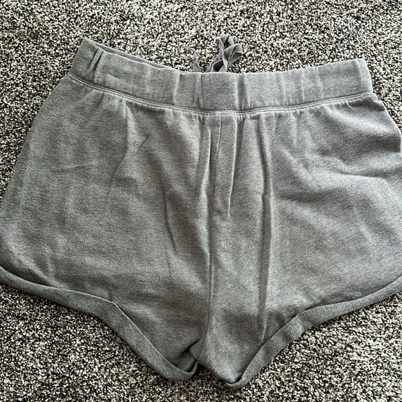Gray Shorts - M - Picture 2 of 4